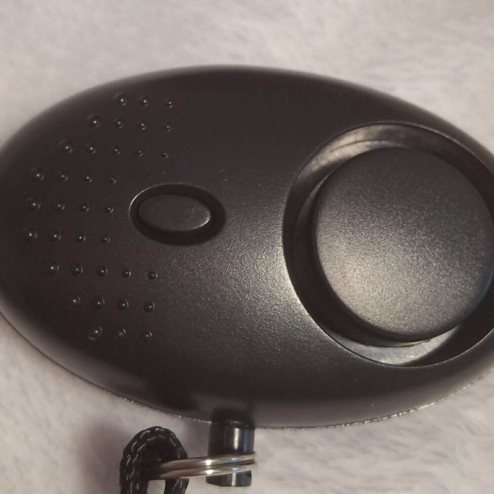 Cute Paw Print Safety Keychain - Picture 2 of 4